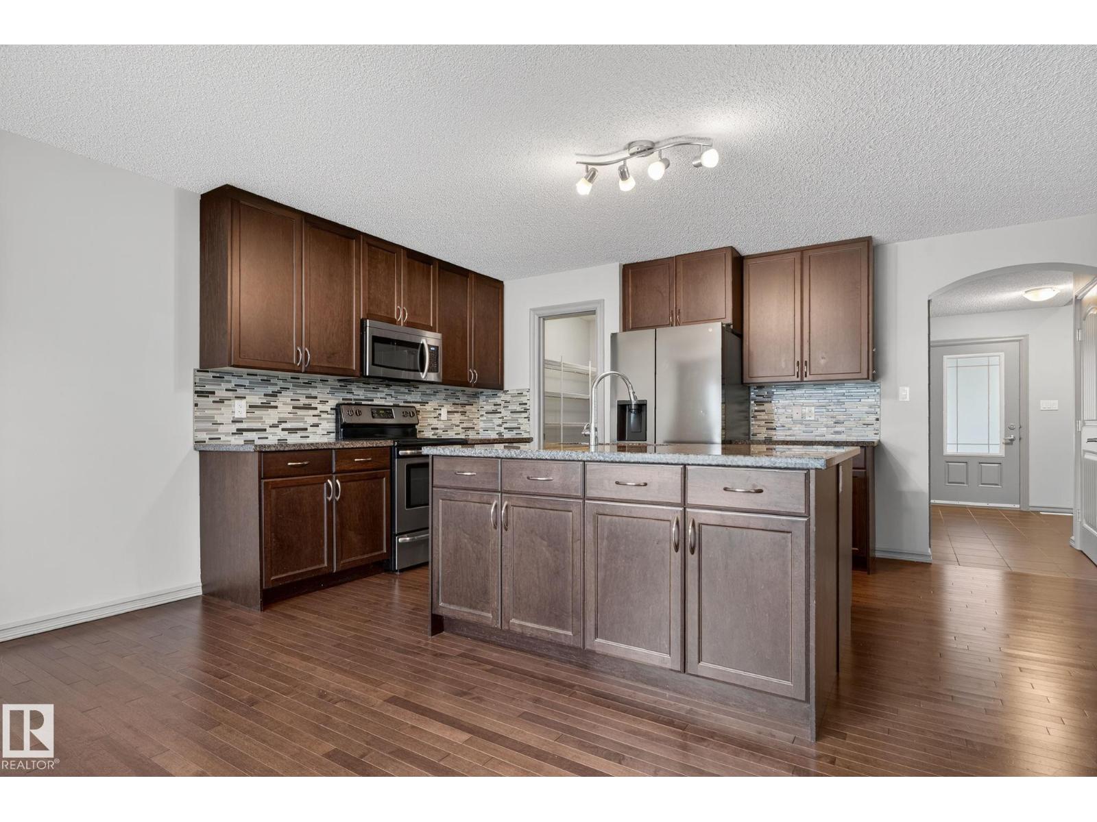 Photo 36 of 955 Valour Wy Nw, Edmonton AB
