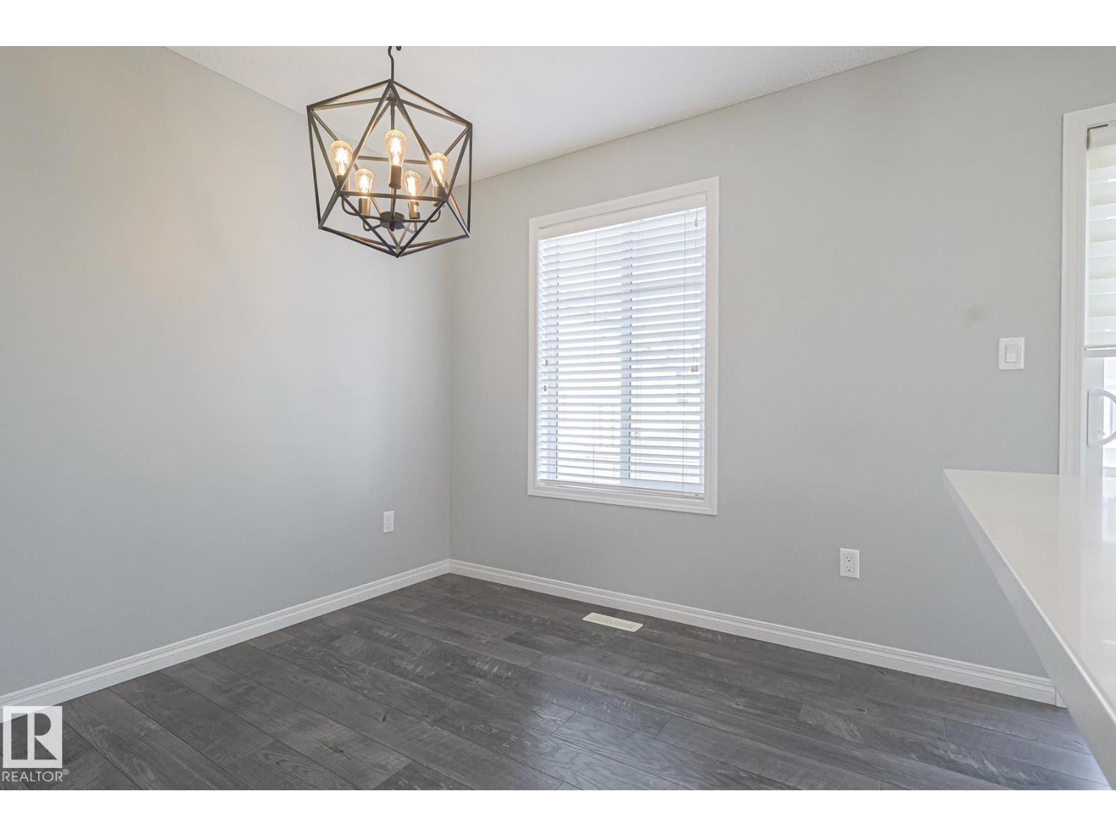 Photo 10 of 152 2905 141 St Sw Sw, Edmonton AB