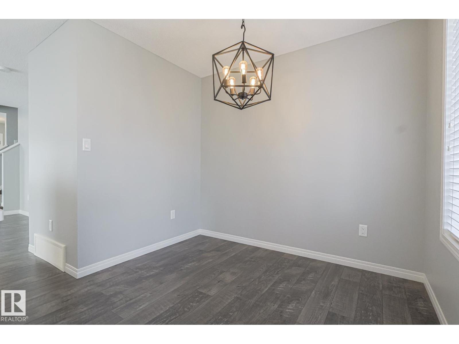 Photo 11 of 152 2905 141 St Sw Sw, Edmonton AB