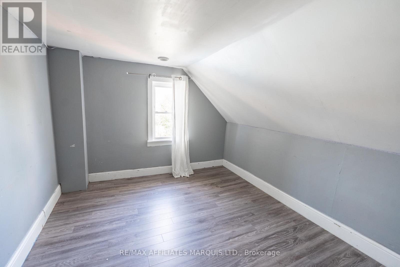 Photo 18 of 633 Augustus Street, Cornwall ON