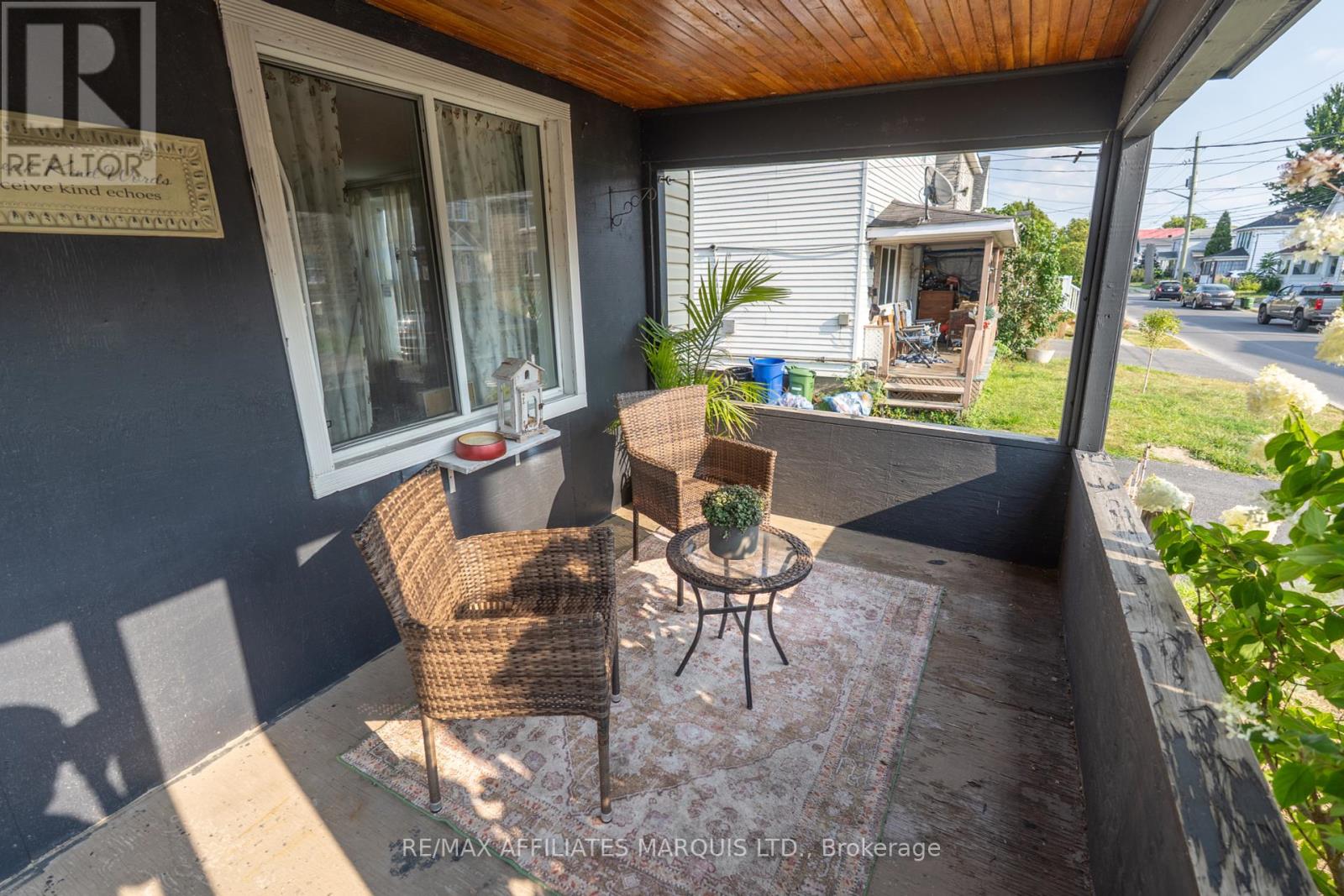 Photo 5 of 633 Augustus Street, Cornwall ON
