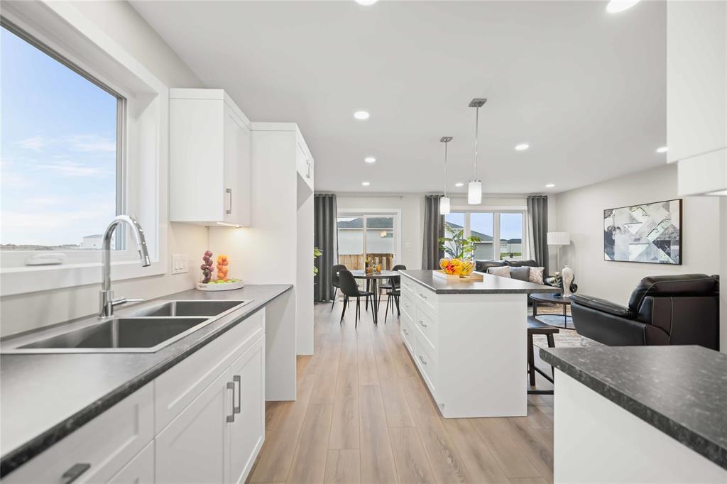 Photo 11 of 41 Gullane Street, Niverville MB