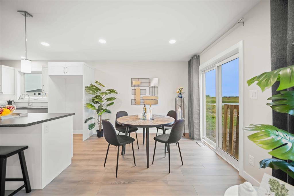 Photo 24 of 41 Gullane Street, Niverville MB