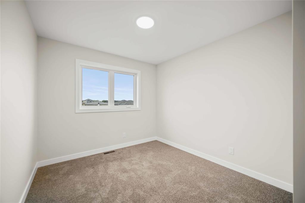 Photo 3 of 41 Gullane Street, Niverville MB