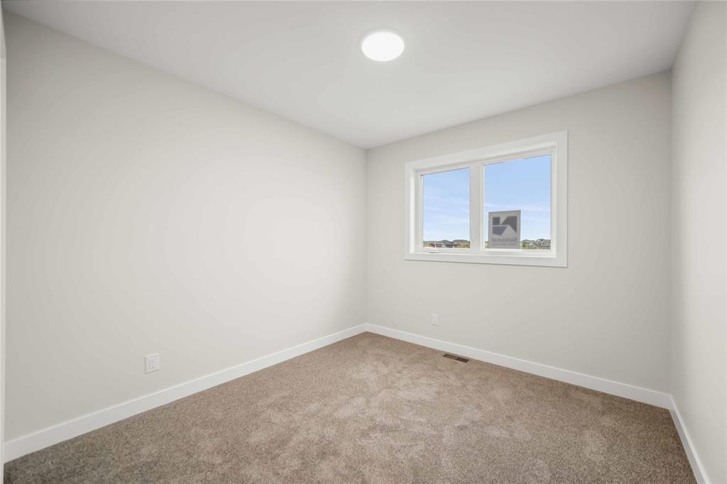 Photo 32 of 41 Gullane Street, Niverville MB