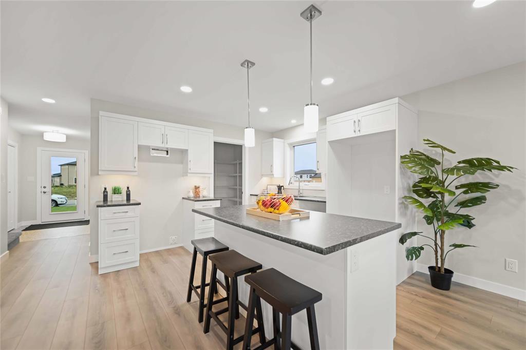 Photo 19 of 41 Gullane Street, Niverville MB