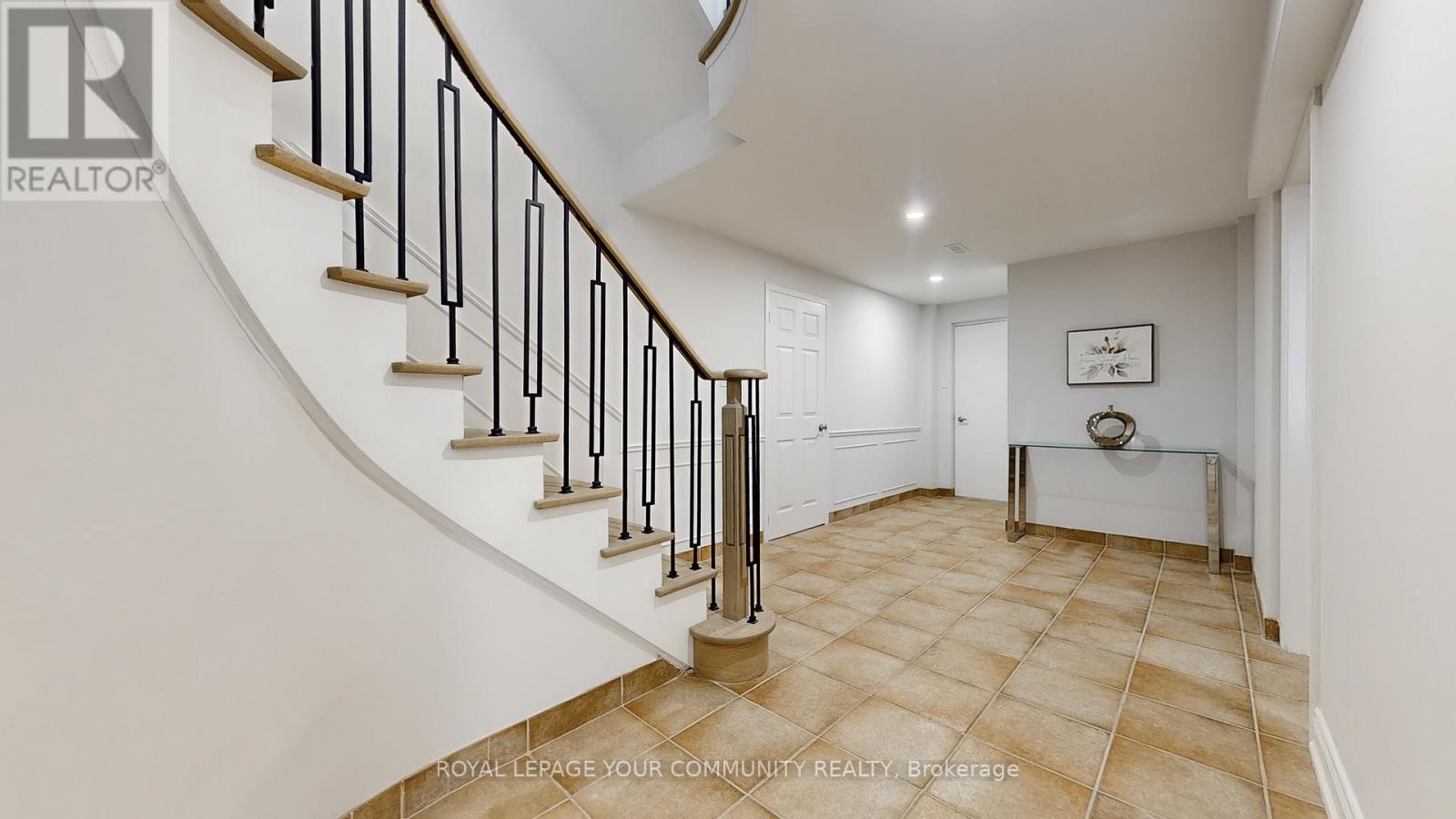 Photo 4 of 457 Raymerville Drive, Markham ON