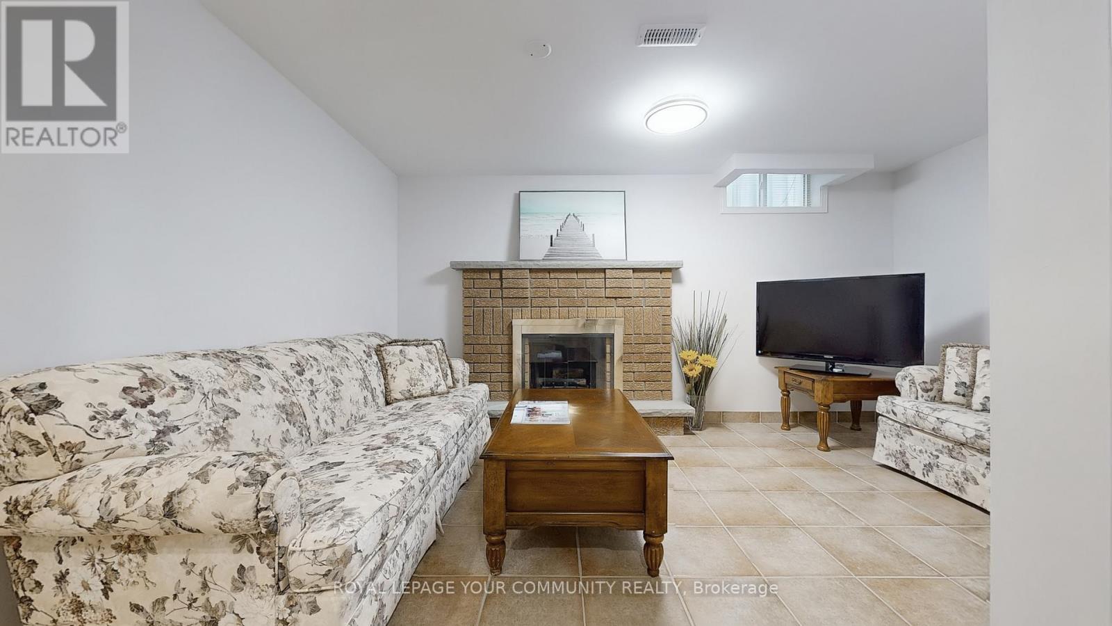 Photo 14 of 457 Raymerville Drive, Markham ON
