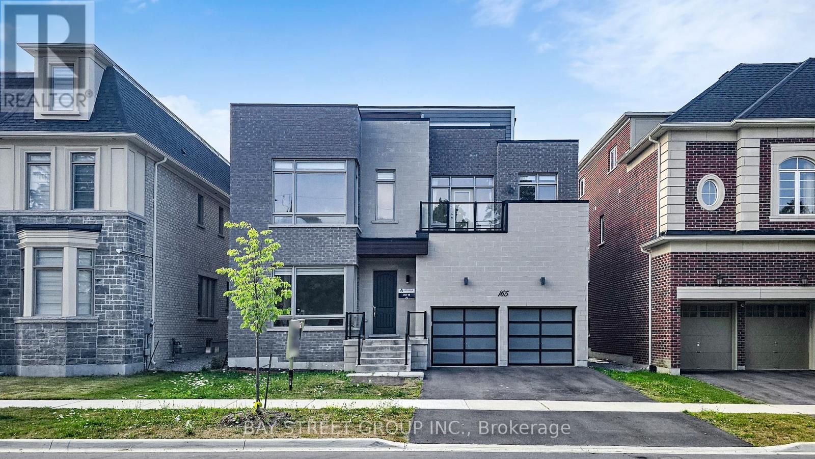 Photo 1 of 165 Hillsview Drive, Richmond Hill ON