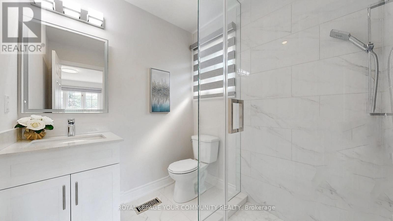 Photo 11 of 457 Raymerville Drive, Markham ON