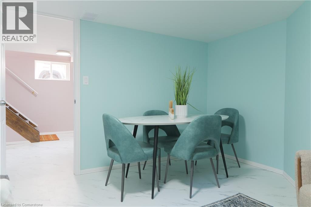 Photo 4 of 39 Cloverhill Road, Hamilton ON