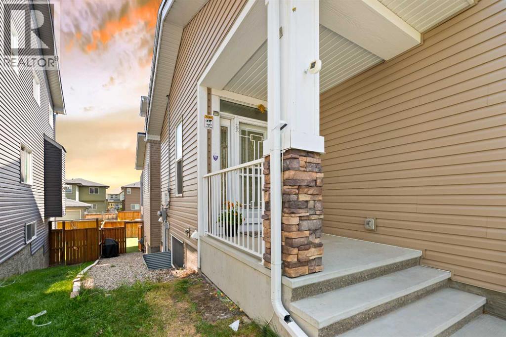 Single Family House for Sale in  Evansglen Circle NW Evanston Calgary 