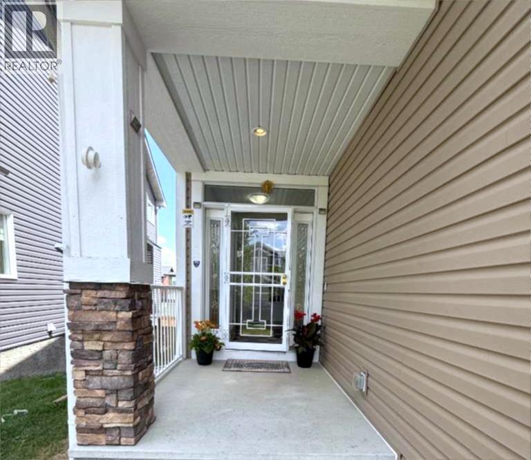 Single Family House for Sale in  Evansglen Circle NW Evanston Calgary 