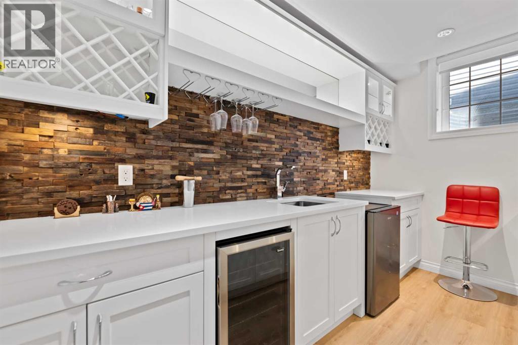 Single Family House for Sale in  Evansglen Circle NW Evanston Calgary 