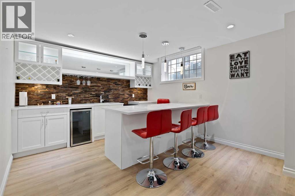 Single Family House for Sale in  Evansglen Circle NW Evanston Calgary 