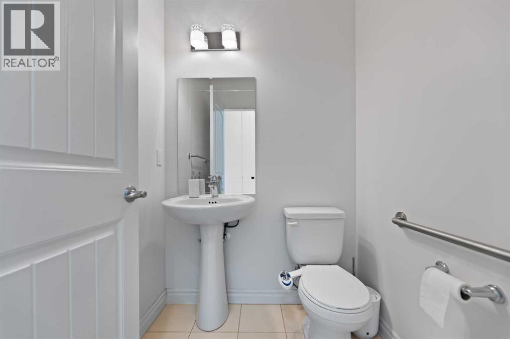 Single Family House for Sale in  Evansglen Circle NW Evanston Calgary 