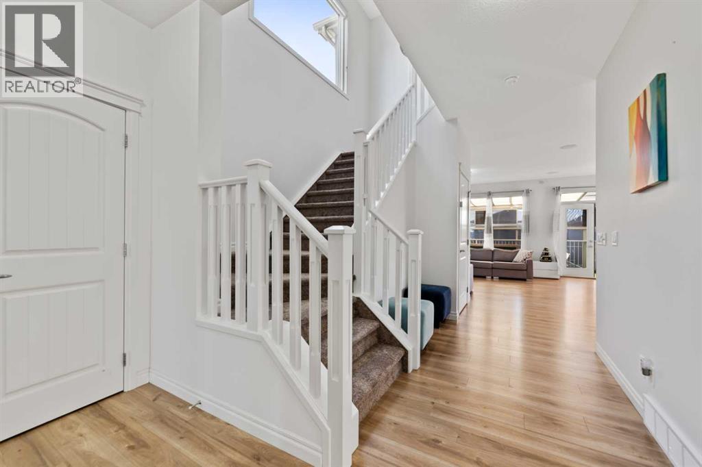 Single Family House for Sale in  Evansglen Circle NW Evanston Calgary 
