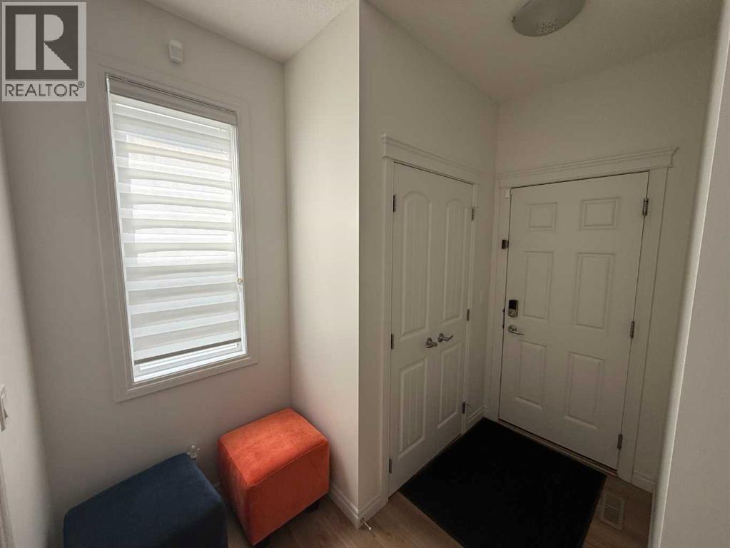 Single Family House for Sale in  Evansglen Circle NW Evanston Calgary 