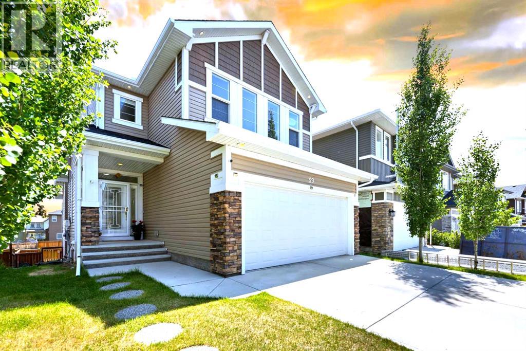 Single Family House for Sale in  Evansglen Circle NW Evanston Calgary 