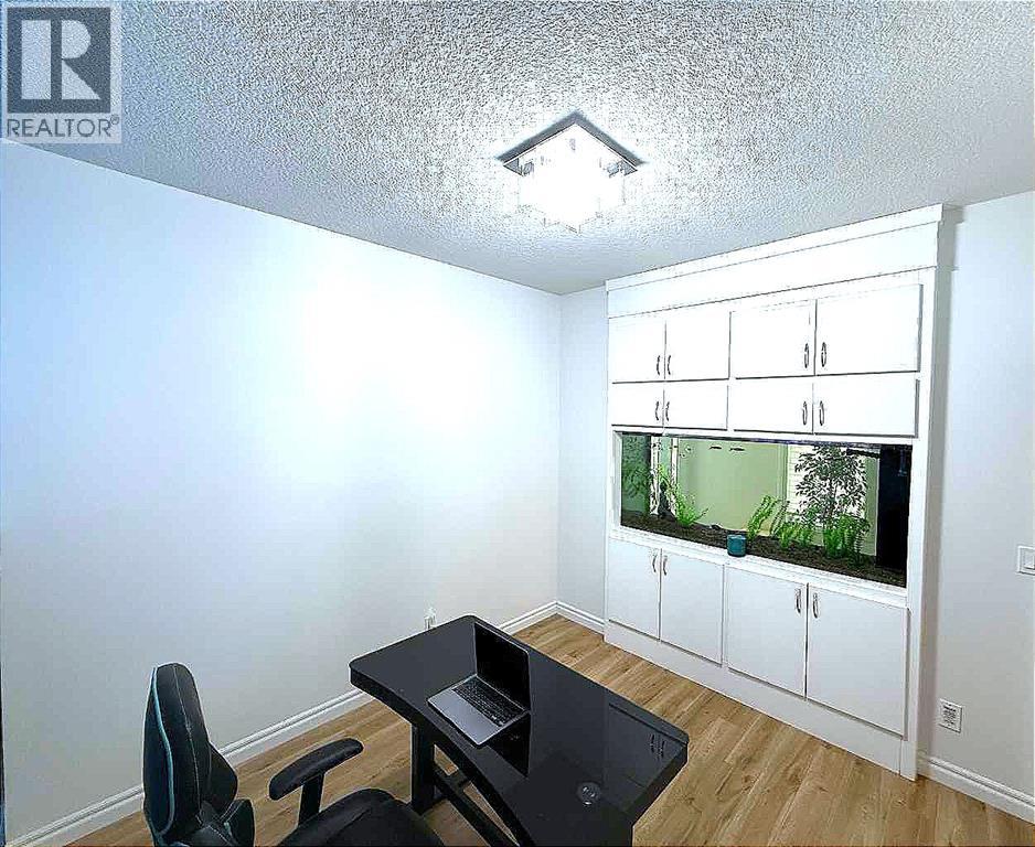 Single Family House for Sale in  Evansglen Circle NW Evanston Calgary 