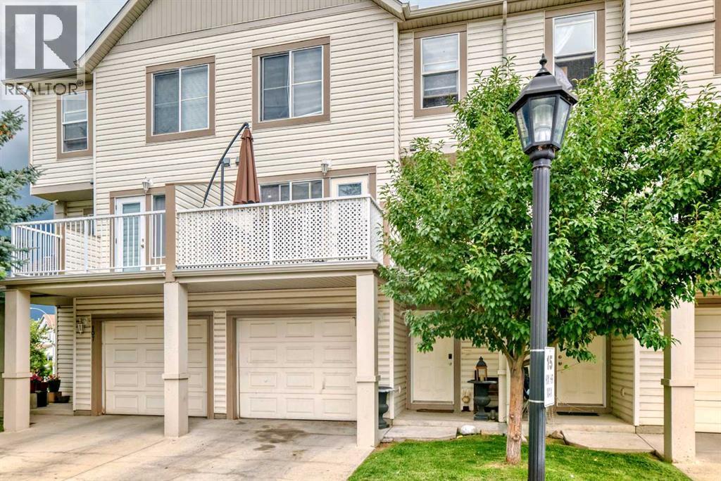 Single Family House 5 Level for Sale in  Copperfield Lane SE Copperfield Calgary 