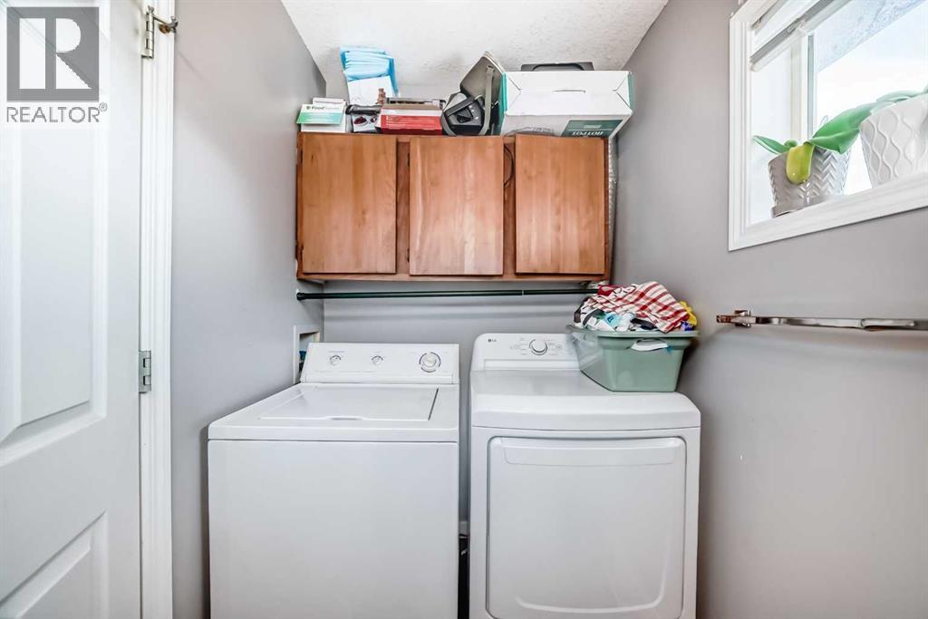 Single Family House 5 Level for Sale in  Copperfield Lane SE Copperfield Calgary 