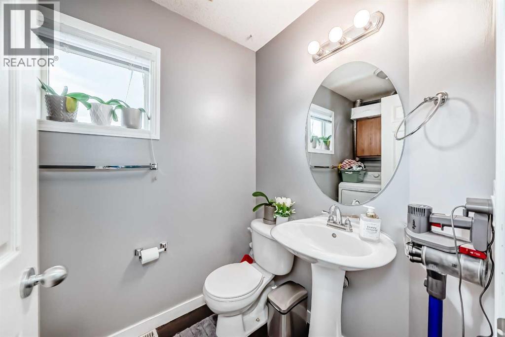 Single Family House 5 Level for Sale in  Copperfield Lane SE Copperfield Calgary 