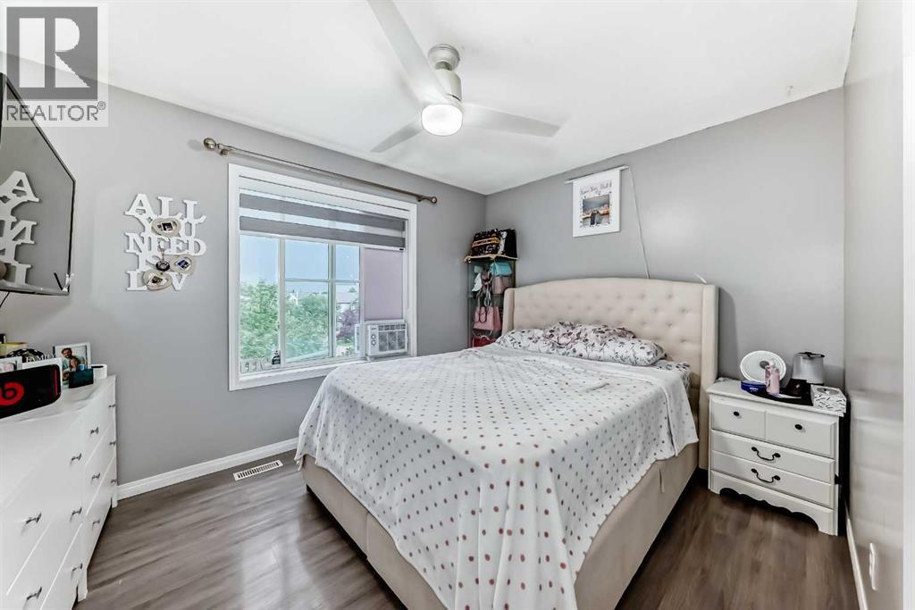 Single Family House 5 Level for Sale in  Copperfield Lane SE Copperfield Calgary 