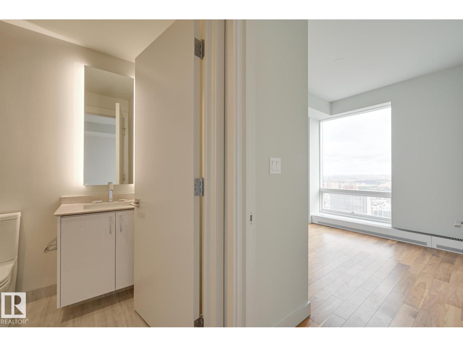 Photo 14 of 3704 10360 102 St Nw, Edmonton AB