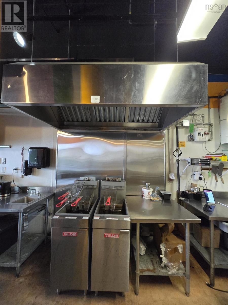 Property 11 of 30 of 720 Sackville Drive