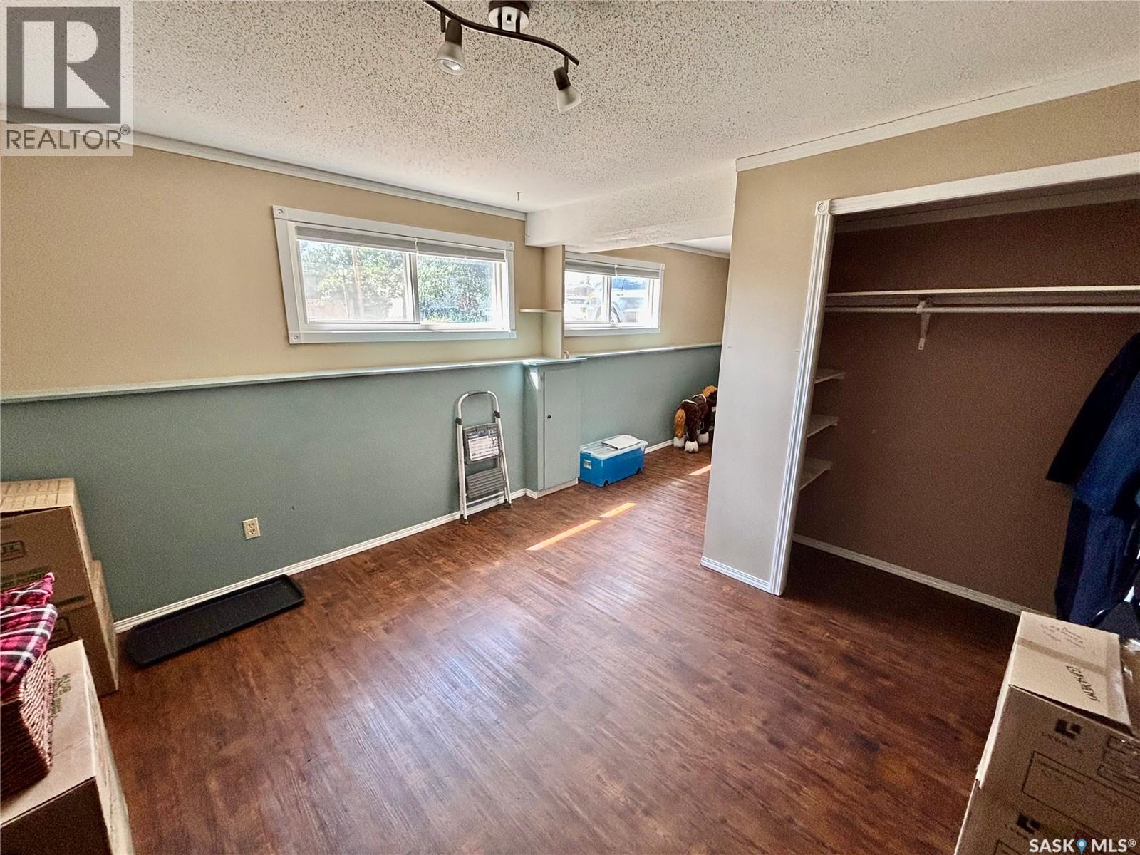 Photo 16 of 724 4th Street E, Assiniboia SK