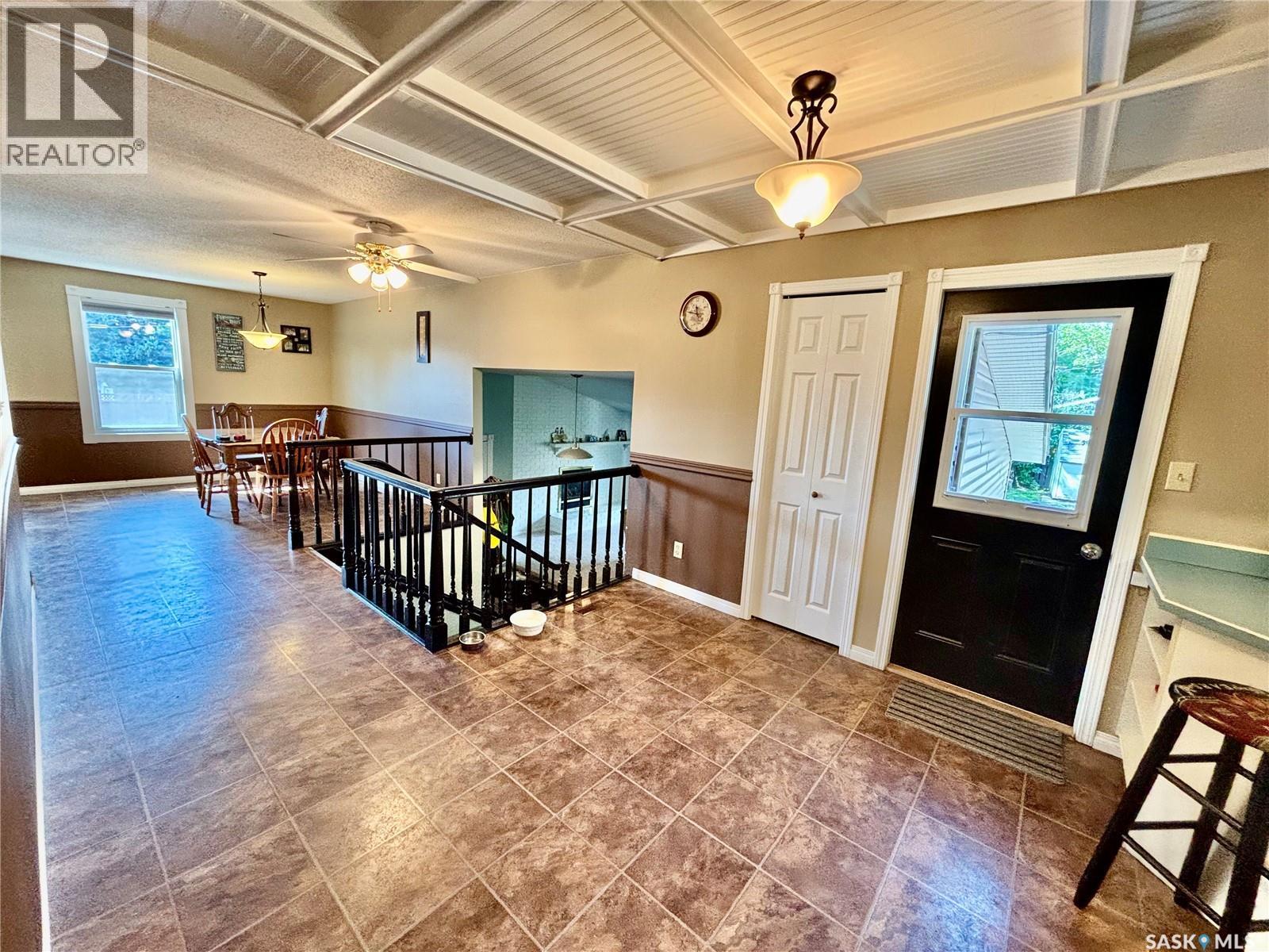 Photo 4 of 724 4th Street E, Assiniboia SK