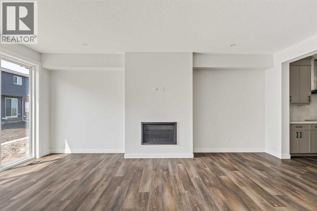 Single Family House for Sale in  Silver Spruce Bay SW Silverado Calgary 