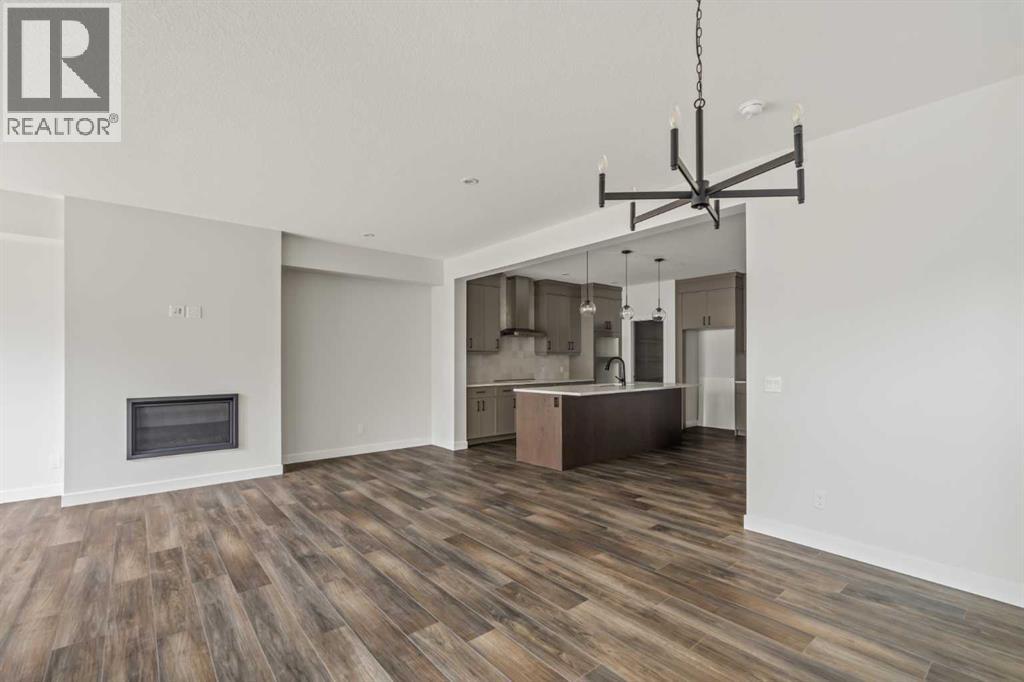 Single Family House for Sale in  Silver Spruce Bay SW Silverado Calgary 