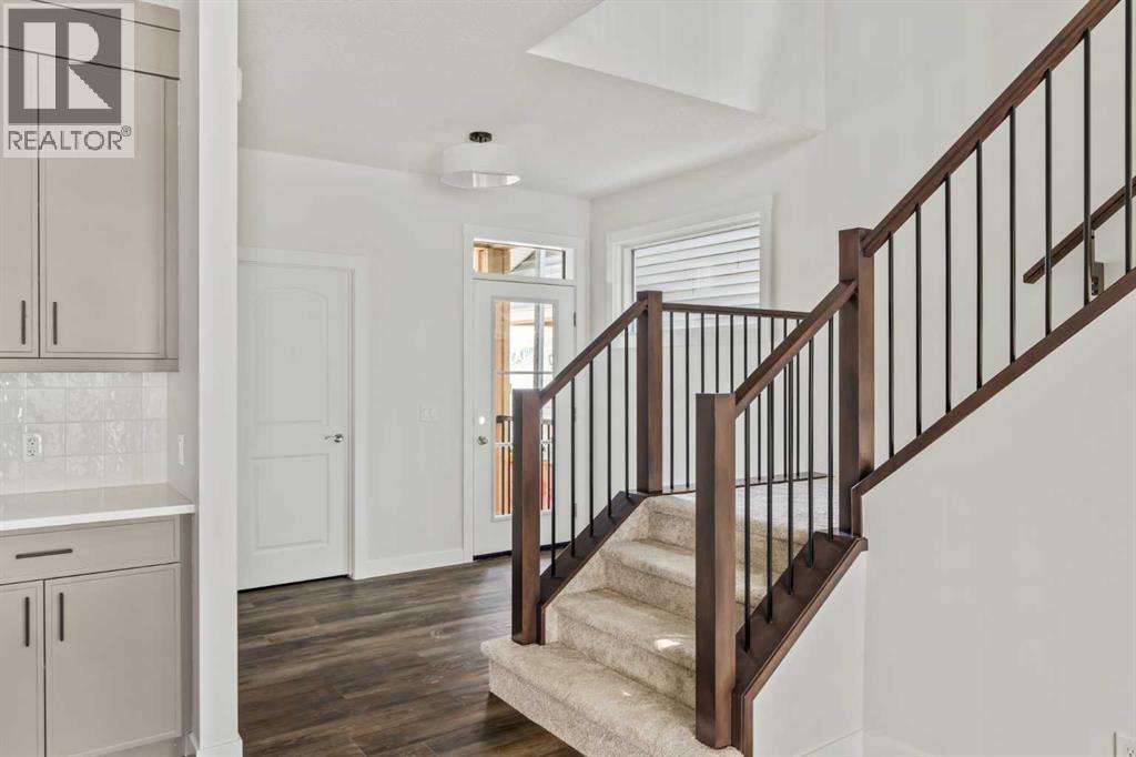 Single Family House for Sale in  Silver Spruce Bay SW Silverado Calgary 