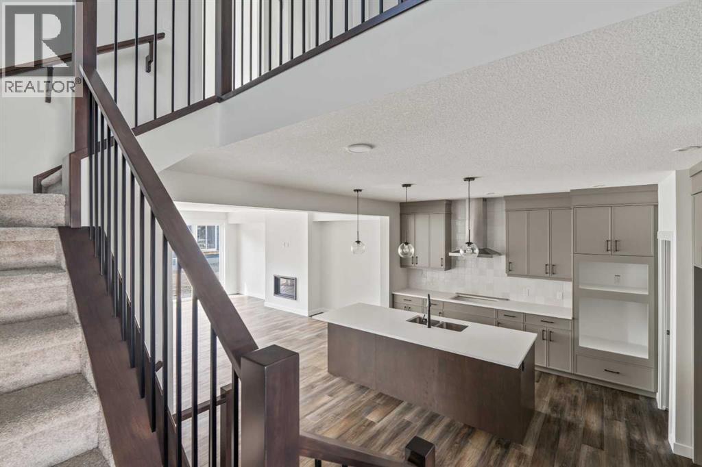 Single Family House for Sale in  Silver Spruce Bay SW Silverado Calgary 