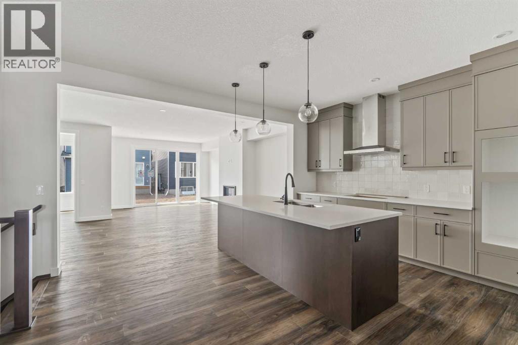 Single Family House for Sale in  Silver Spruce Bay SW Silverado Calgary 