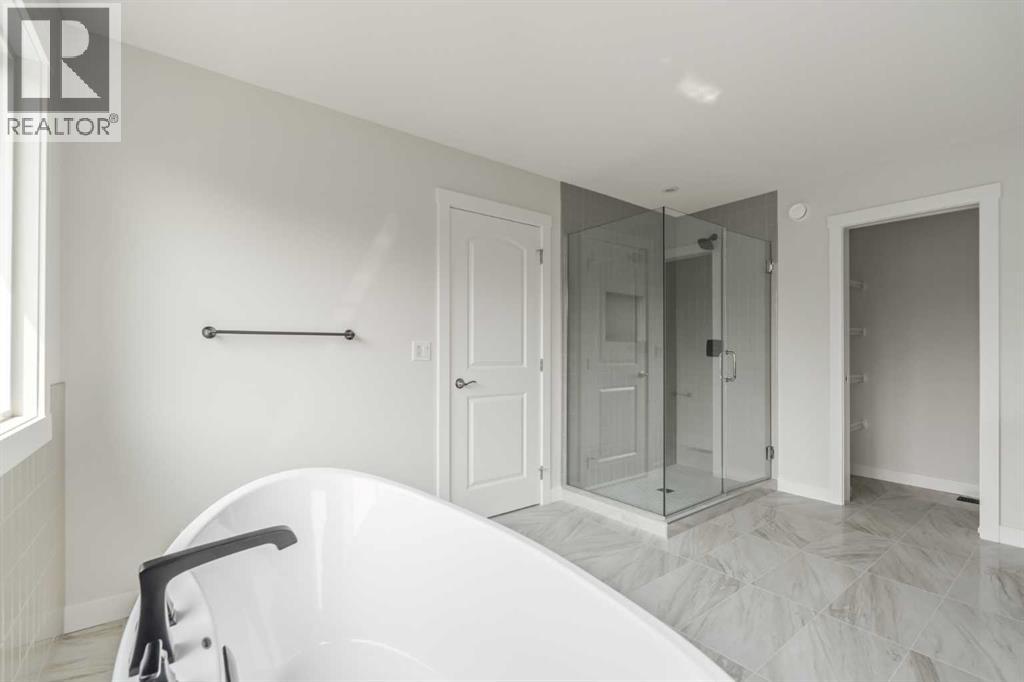 Single Family House for Sale in  Silver Spruce Bay SW Silverado Calgary 