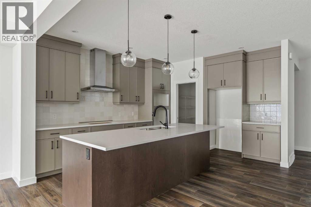 Single Family House for Sale in  Silver Spruce Bay SW Silverado Calgary 