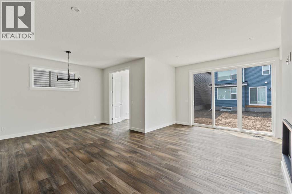 Single Family House for Sale in  Silver Spruce Bay SW Silverado Calgary 