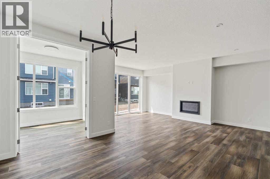 Single Family House for Sale in  Silver Spruce Bay SW Silverado Calgary 