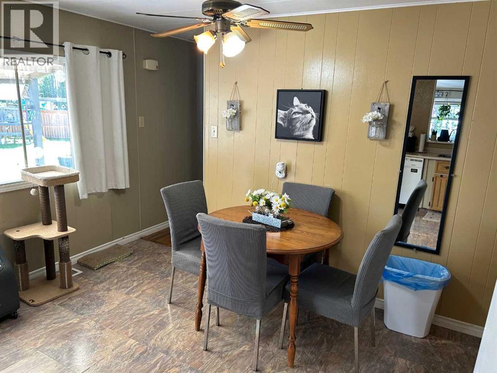 Single Family House Mobile Home for Sale in    Avenue Glendale Red Deer 