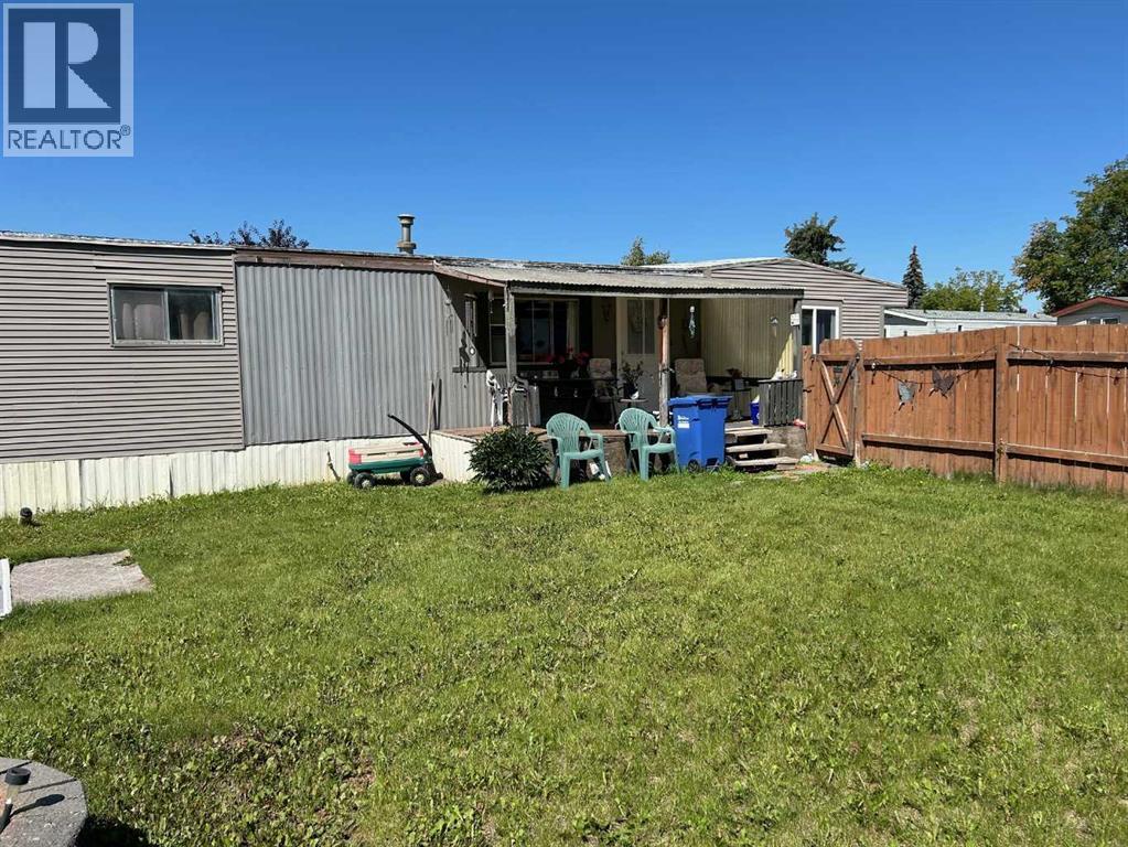 Single Family House Mobile Home for Sale in    Avenue Glendale Red Deer 