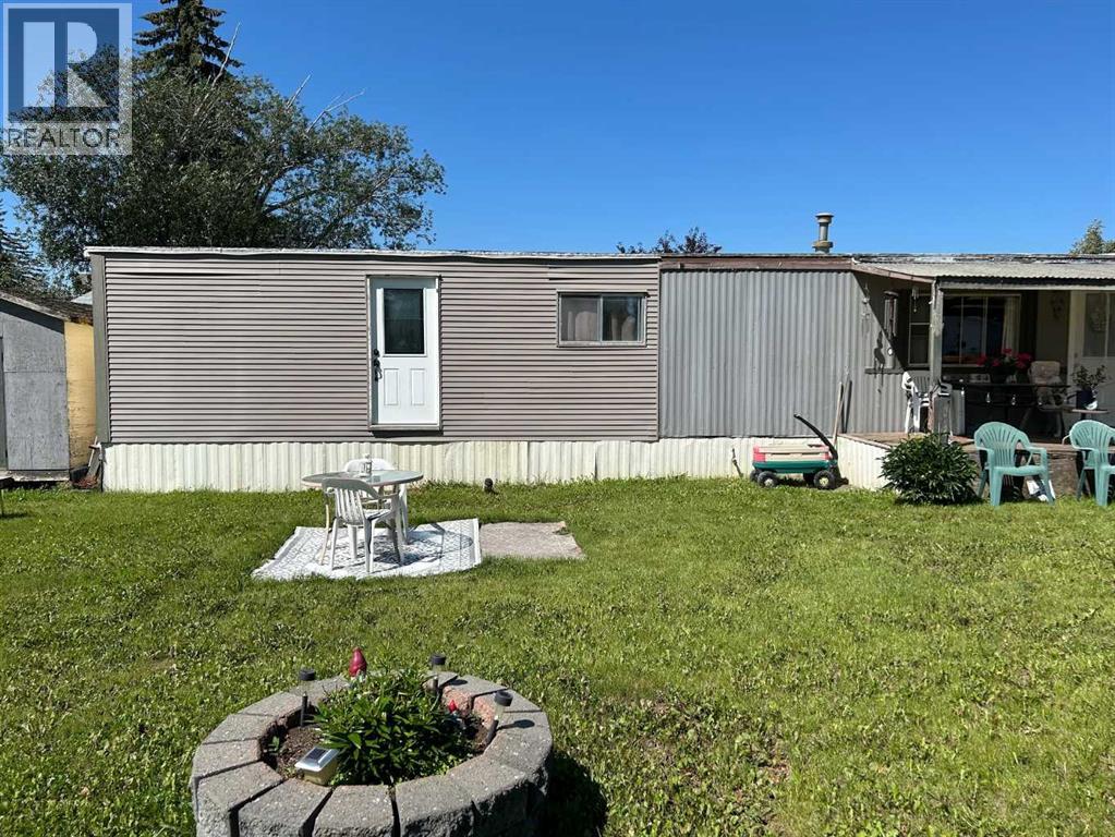 Single Family House Mobile Home for Sale in    Avenue Glendale Red Deer 