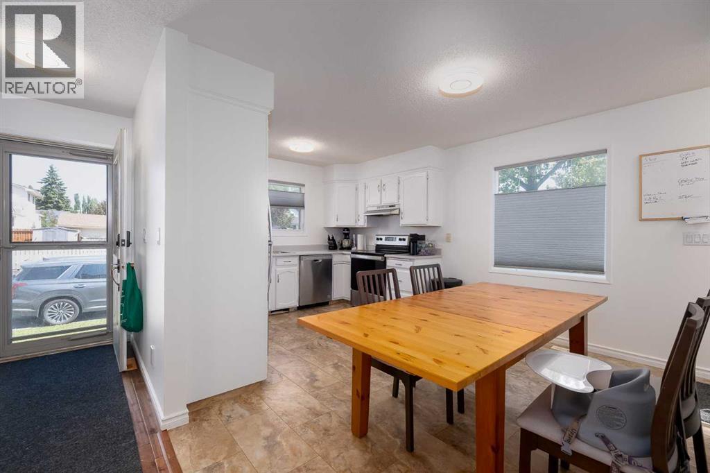Single Family House Bungalow for Sale in  Woodglen Close SW Woodbine Calgary 