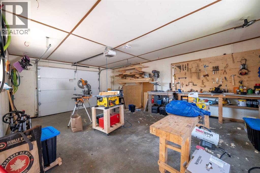 Single Family House Bungalow for Sale in  Woodglen Close SW Woodbine Calgary 