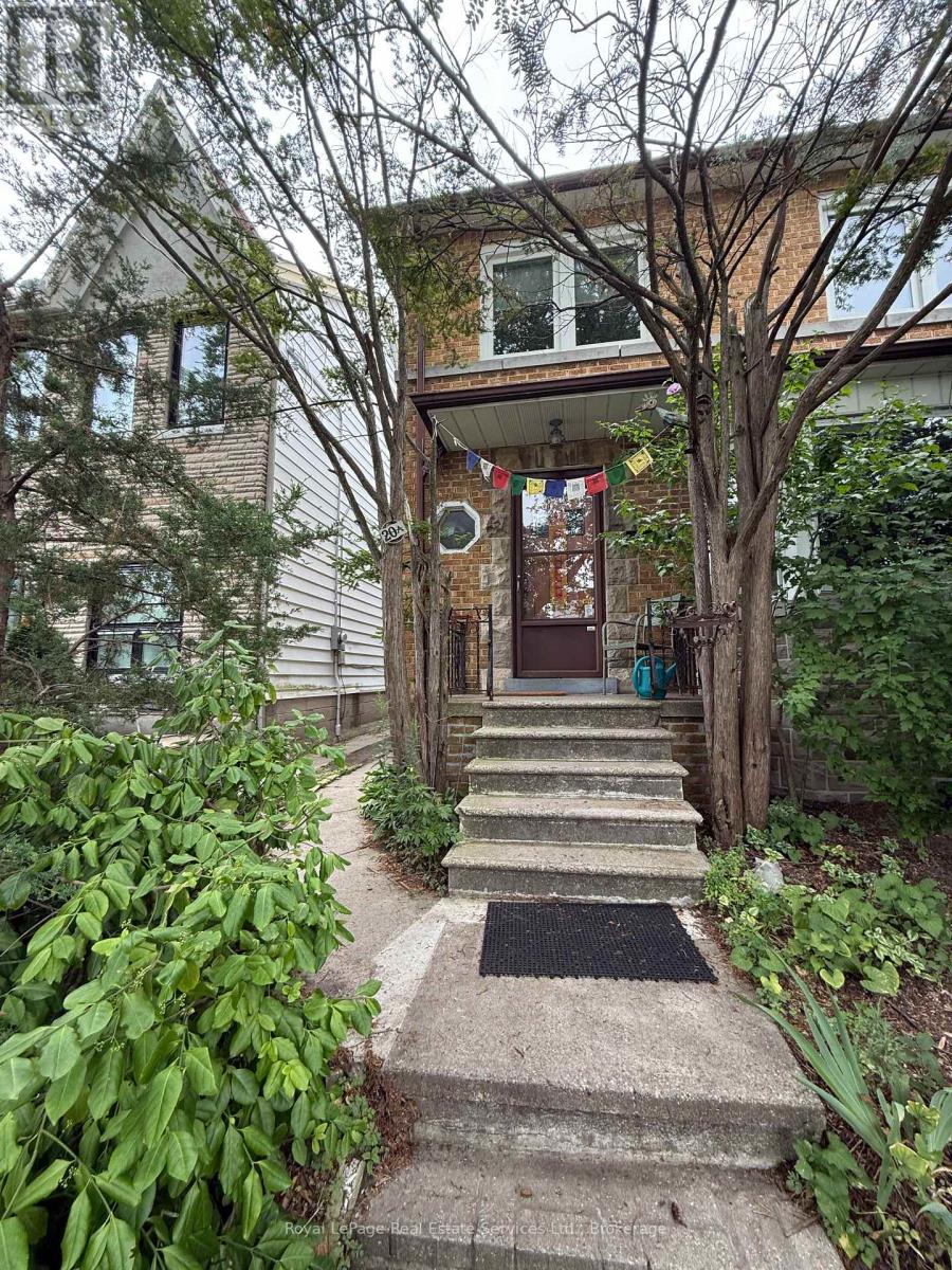 Photo 24 of Lower 20 A Lavinia Avenue, Toronto ON