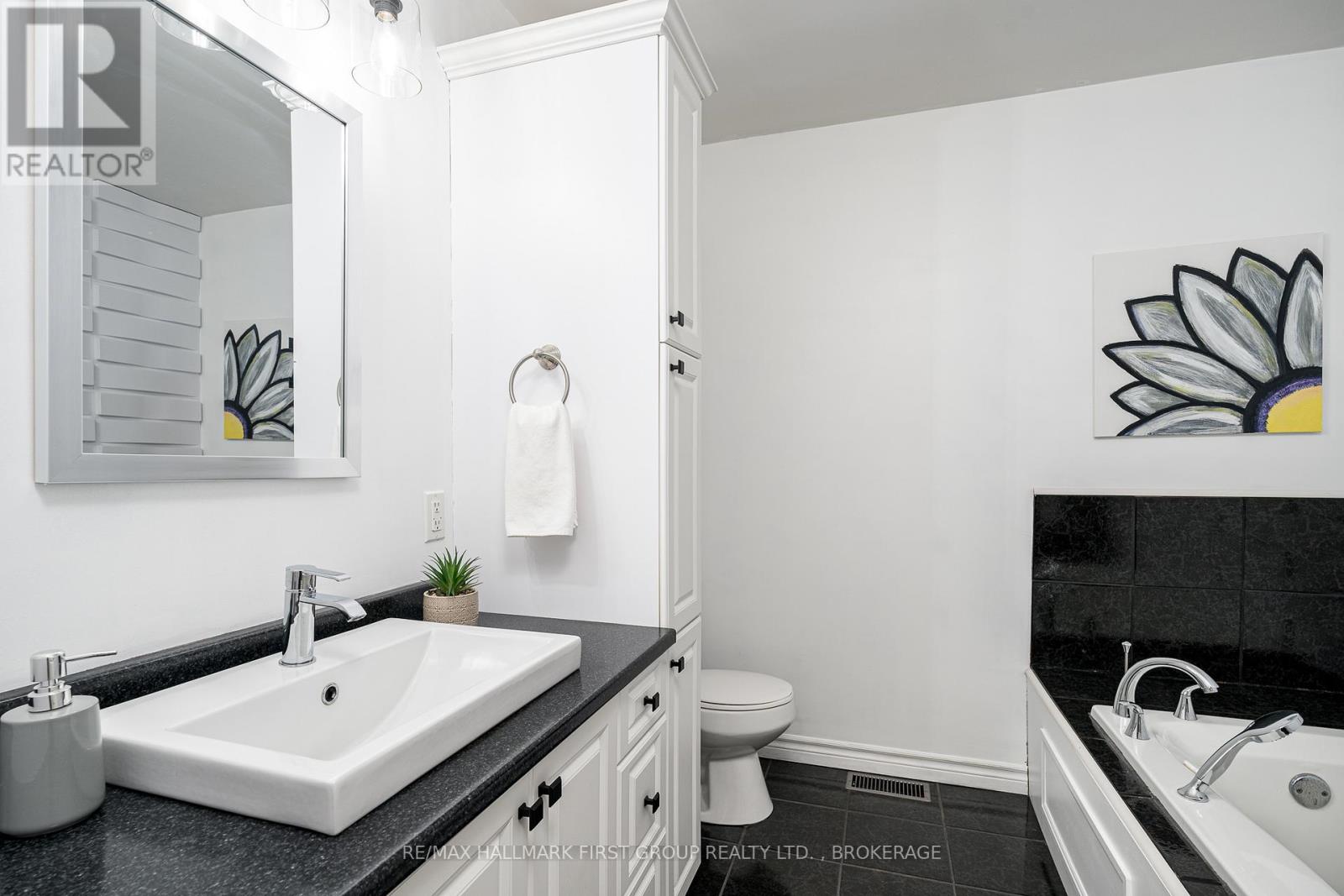 Photo 7 of 437 Abrams Road, Greater Napanee ON