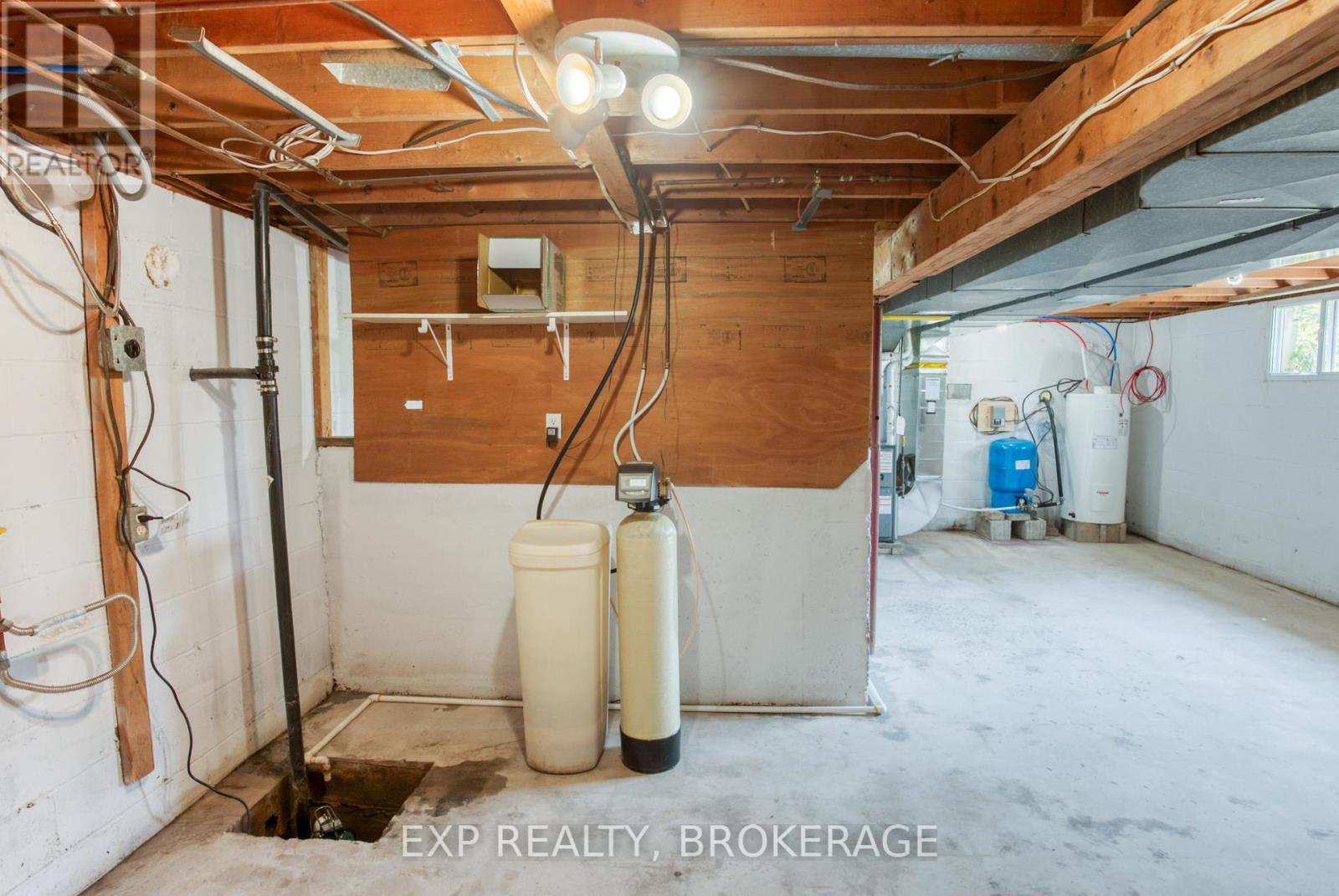 Photo 30 of 121 Ivy Ridge Road, Prince Edward County ON