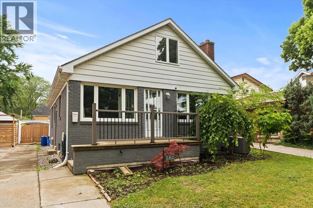 Photo 2 of 285 Belleperche, Windsor ON